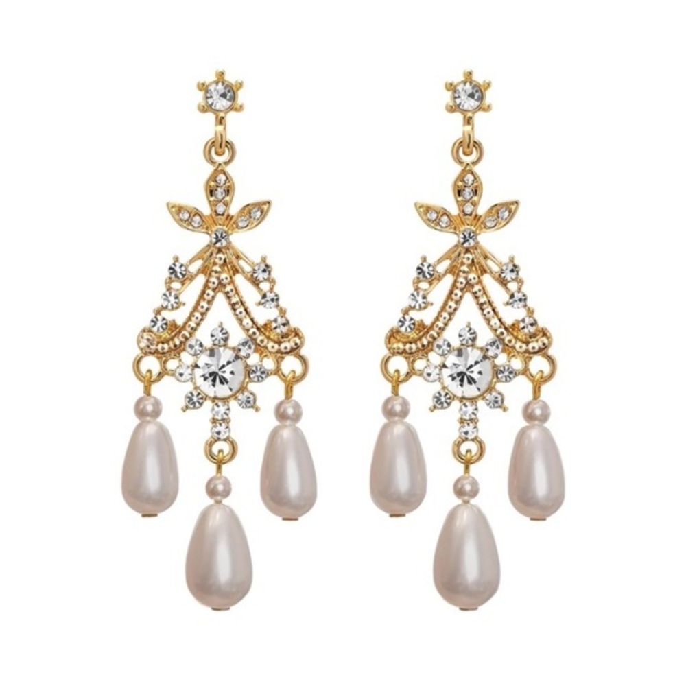 Elegant Gold and Pearl Drop Earrings